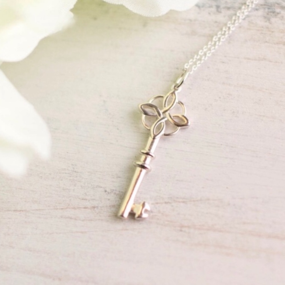 stella & dot key to my heart charm sterling silver